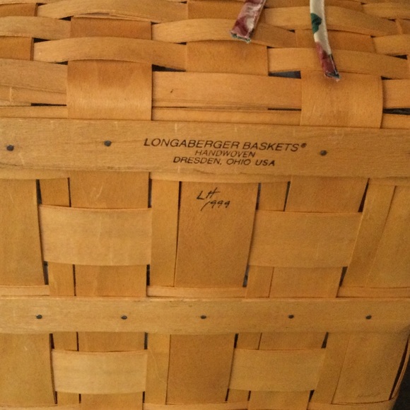 🎉🎉SALE🎉🎉LONGABERGER BASKET💯CAKE SMALL PICNIC 🤎VINTAGE🤎EUC - Picture 8 of 12